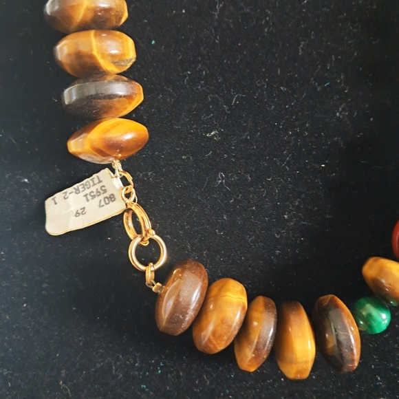 Multicolor Beaded Necklace - Picture 7 of 8